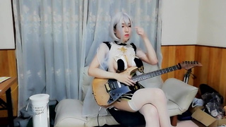 cosplay whore playing F-ZERO Bigbule on guitar