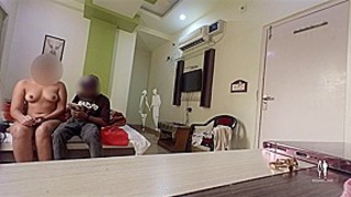 Indian_sexy_Meena_Bhabhi_got_fuck_by_hotel_bell_boy
