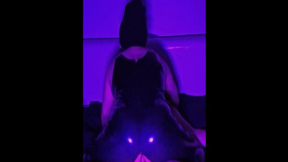 Round two humongous bum Milf in tight leather outfit mounts wang so good.